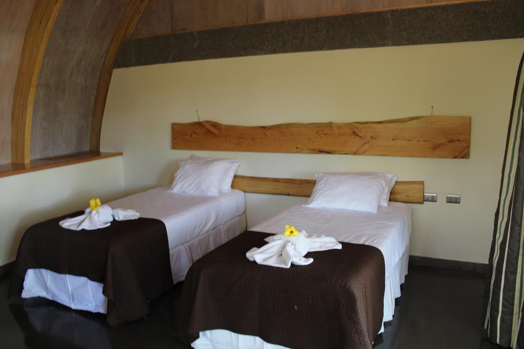 Hotel Vai Moana Hanga Roa Extérieur photo